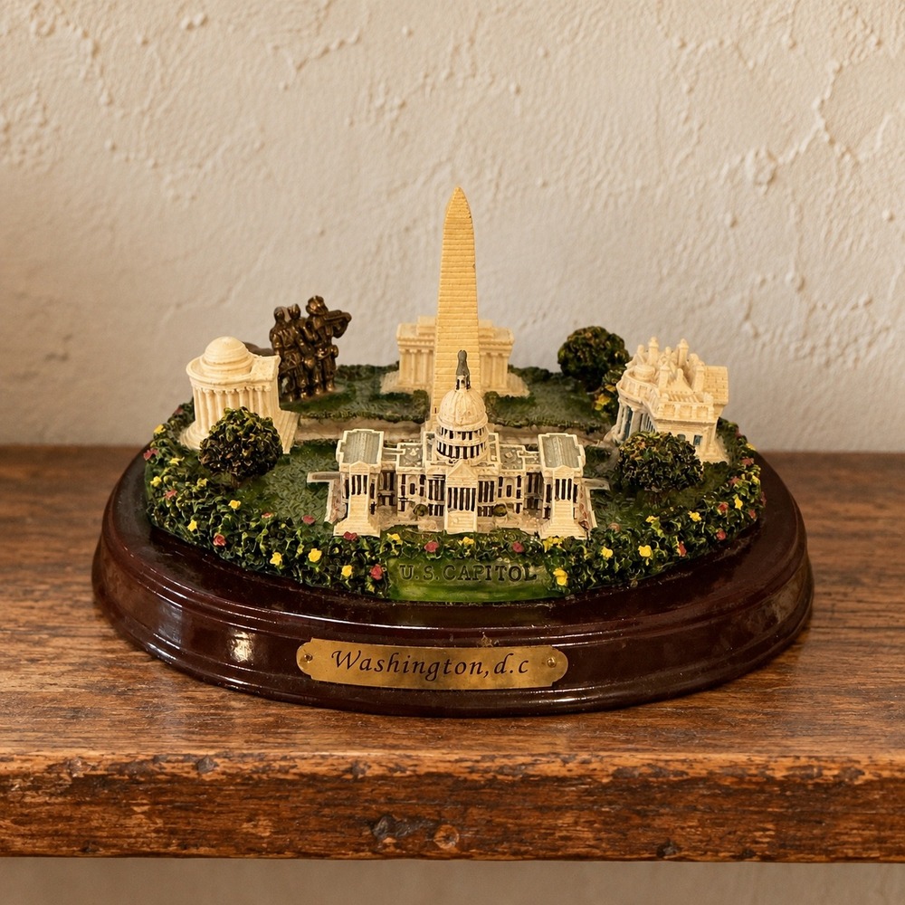 Washington DC Souvenir Figurine Capitol White House Lincoln Memorial Landmarks